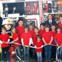 Die Kinder der Kinderfeuerwehr mit ihren Betreuern